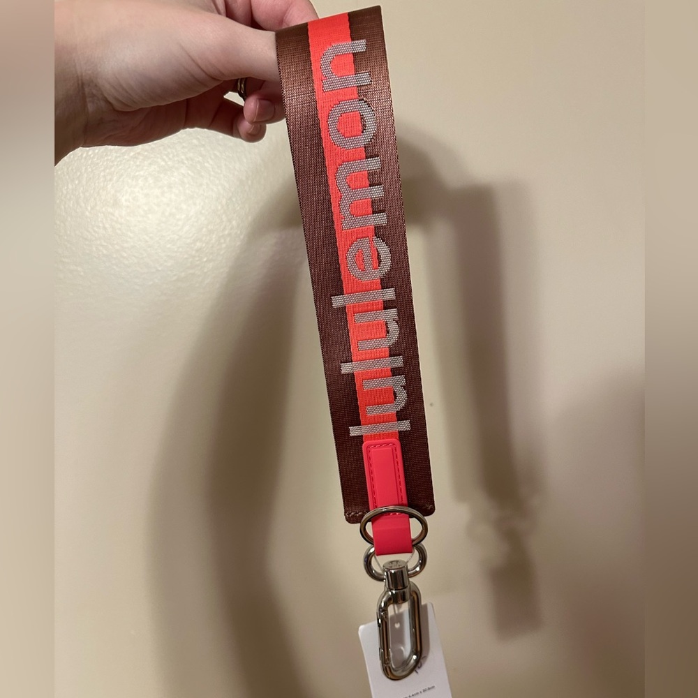 NWT Lululemon Never Lost Keychain